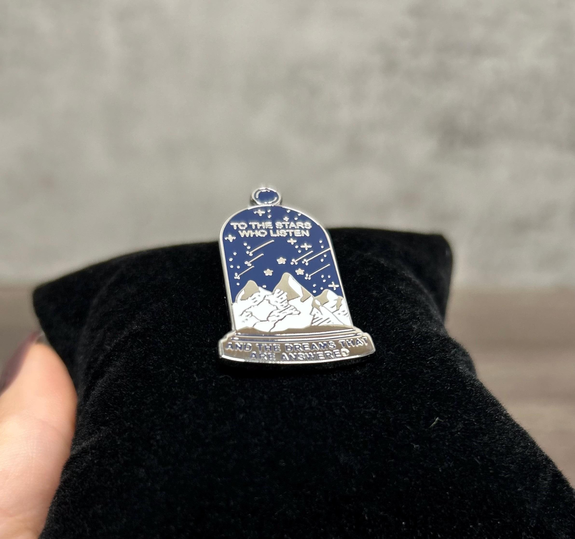 ACOTAR Enamel Pin: Velaris Mountains, Stars, and Dreams