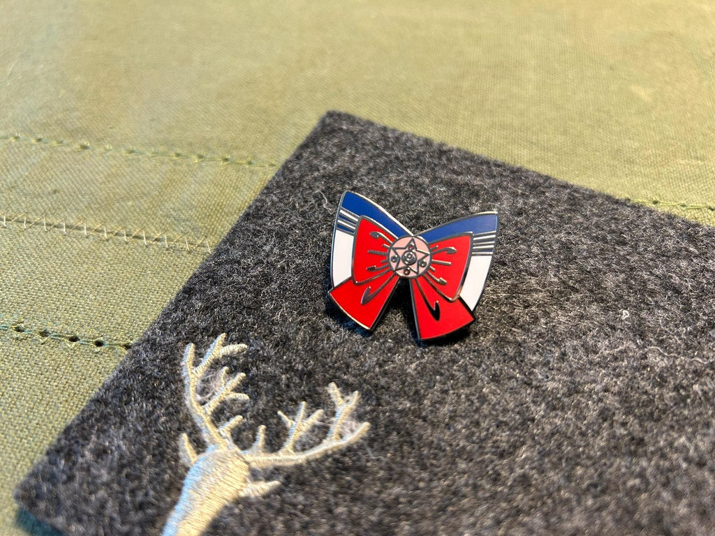 SAILOR MOON — USAGI'S BOW + TRANSFORMATION BROOCH ENAMEL PIN