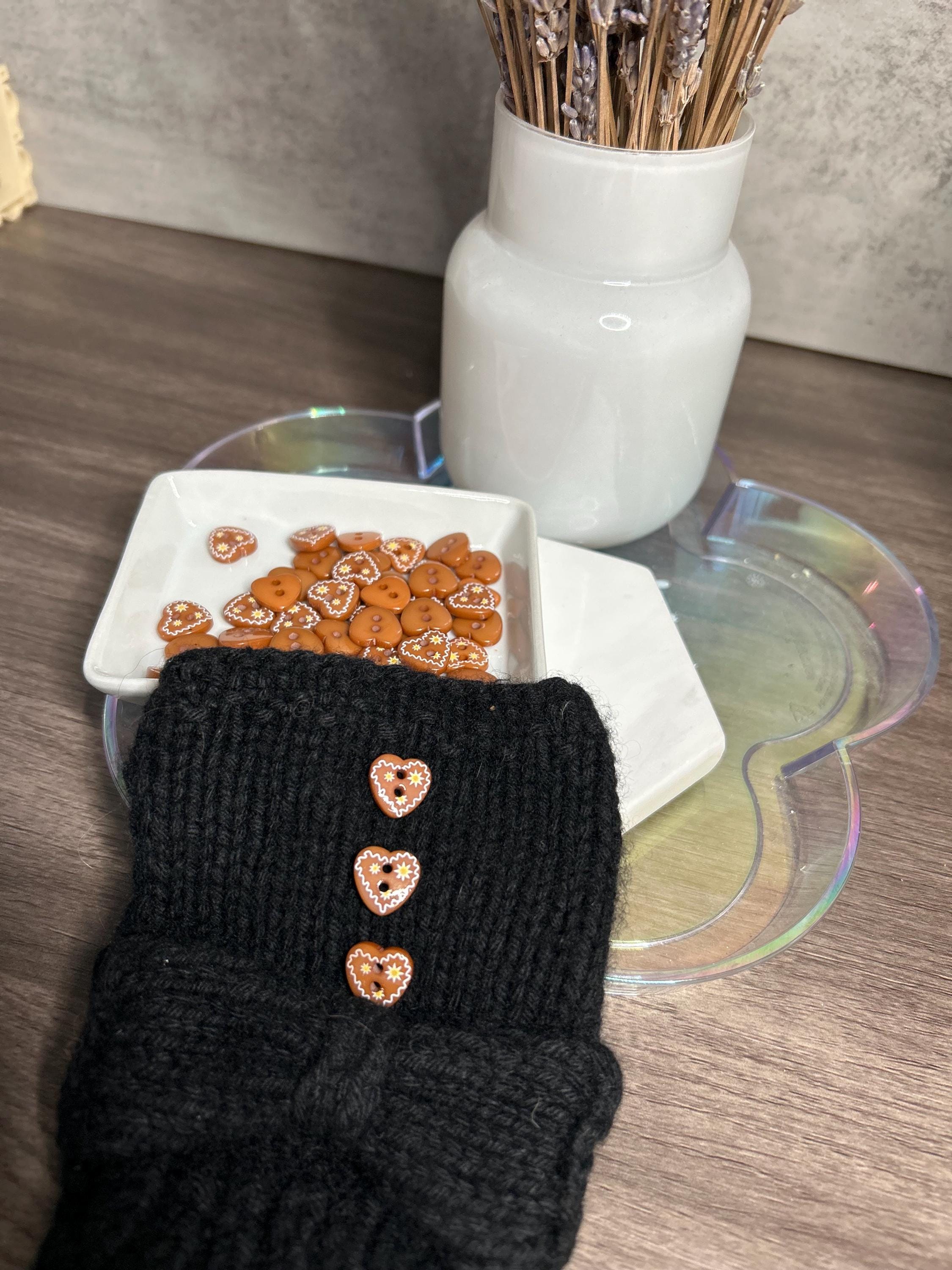 GINGERBREAD HEART BUTTONS — SINGLE, 3-PIECE & 10-PIECE SETS
