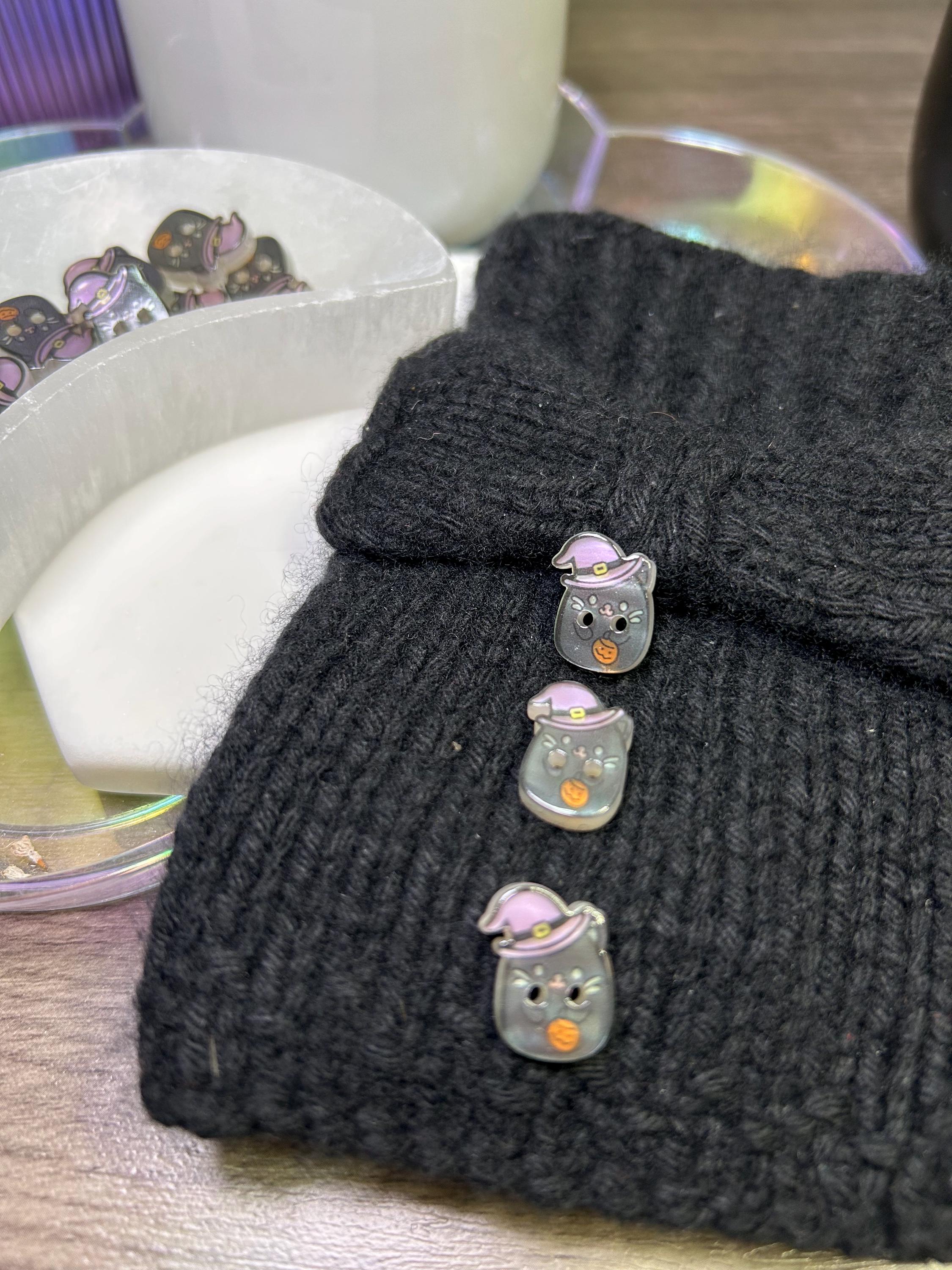 Kawaii Witch Cat Buttons - Purple Hat Halloween Kitty Sewing Buttons